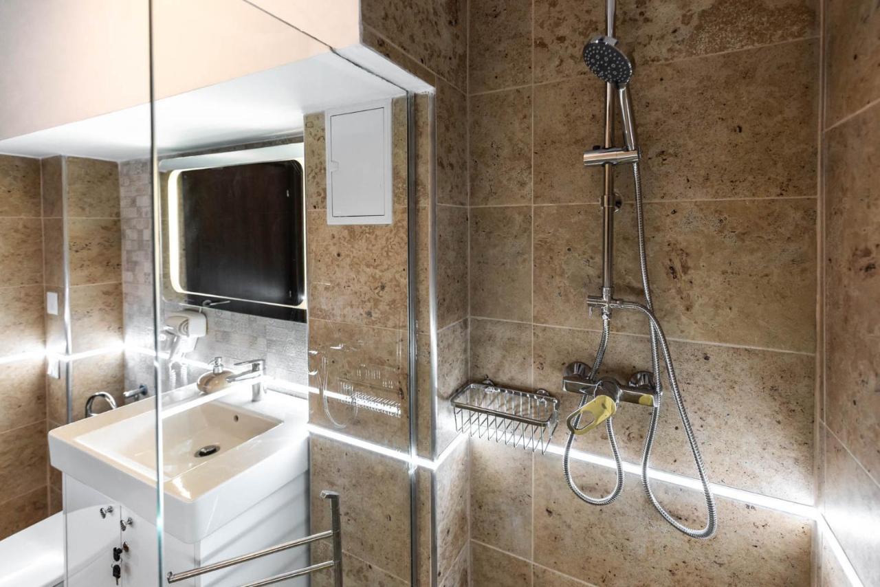La Nueve Suite Brasov Ngoại thất bức ảnh